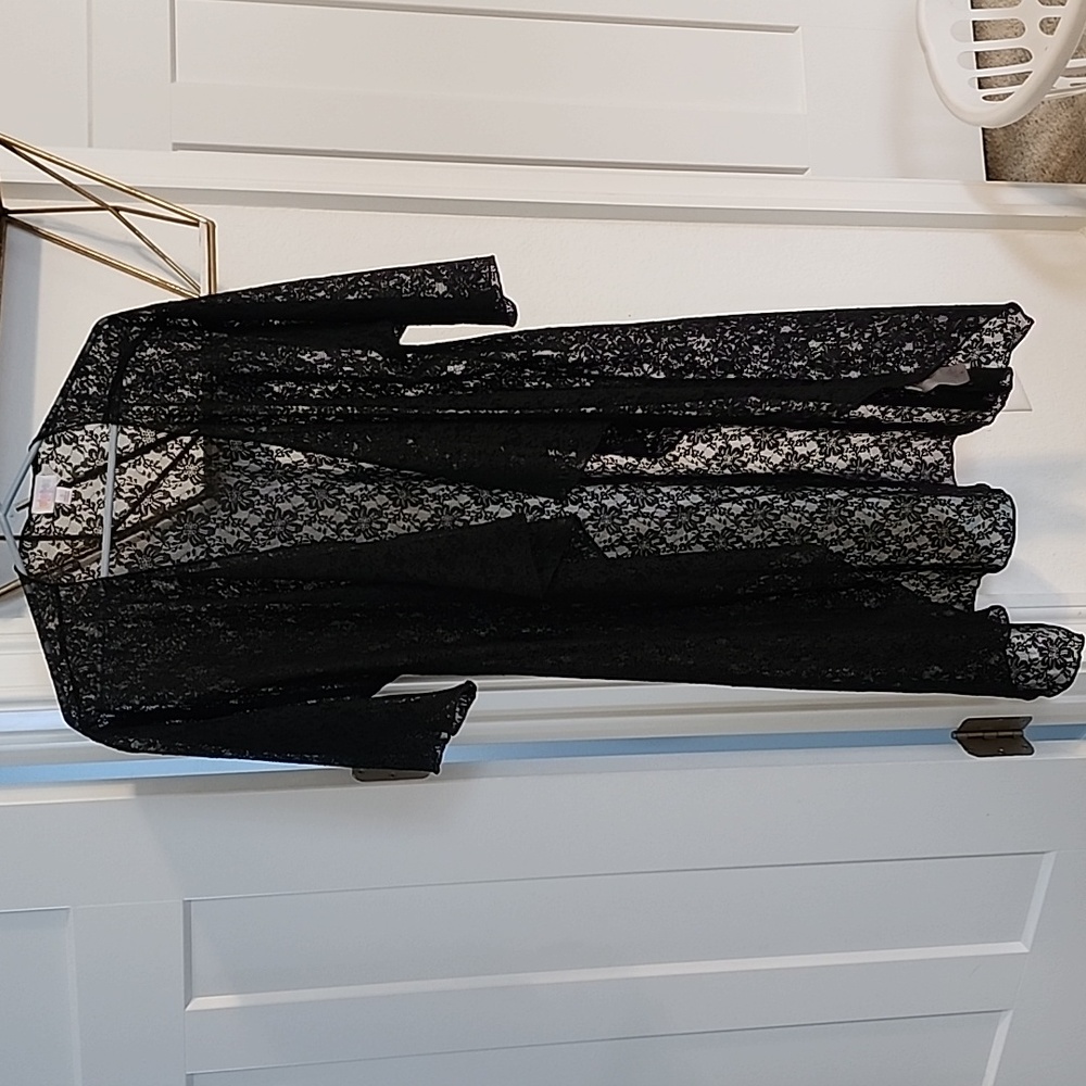 Lulroe sheer lace